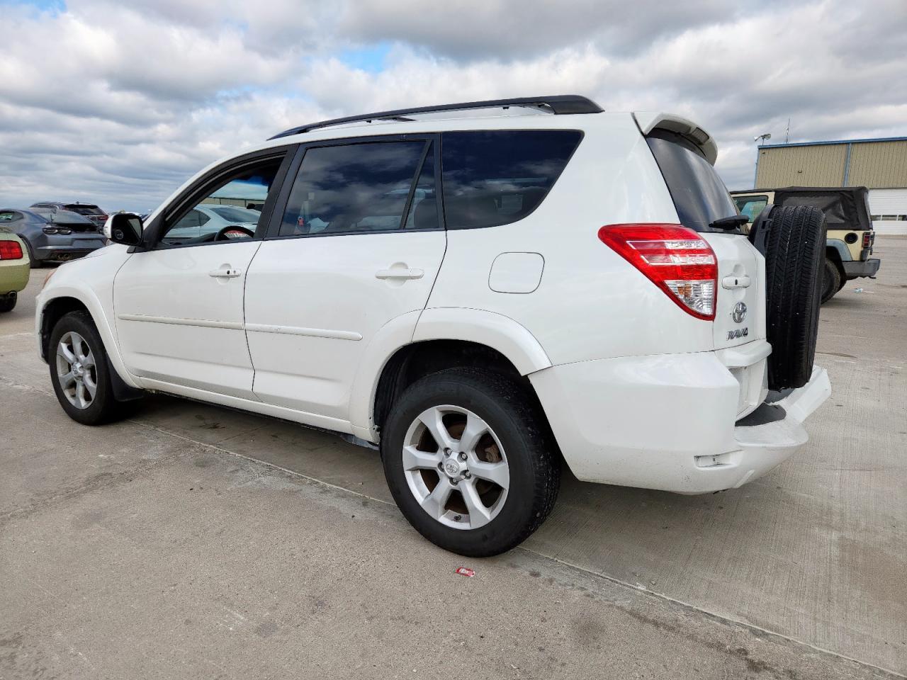 2012 Toyota Rav4 Limited - Фото 2