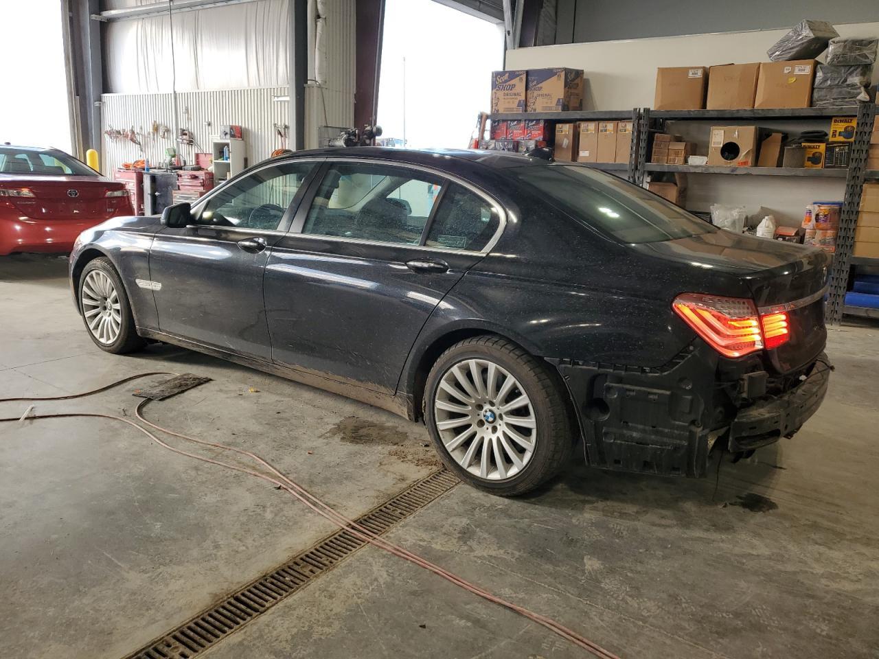 2010 BMW 750 Li xDrive - Фото 2
