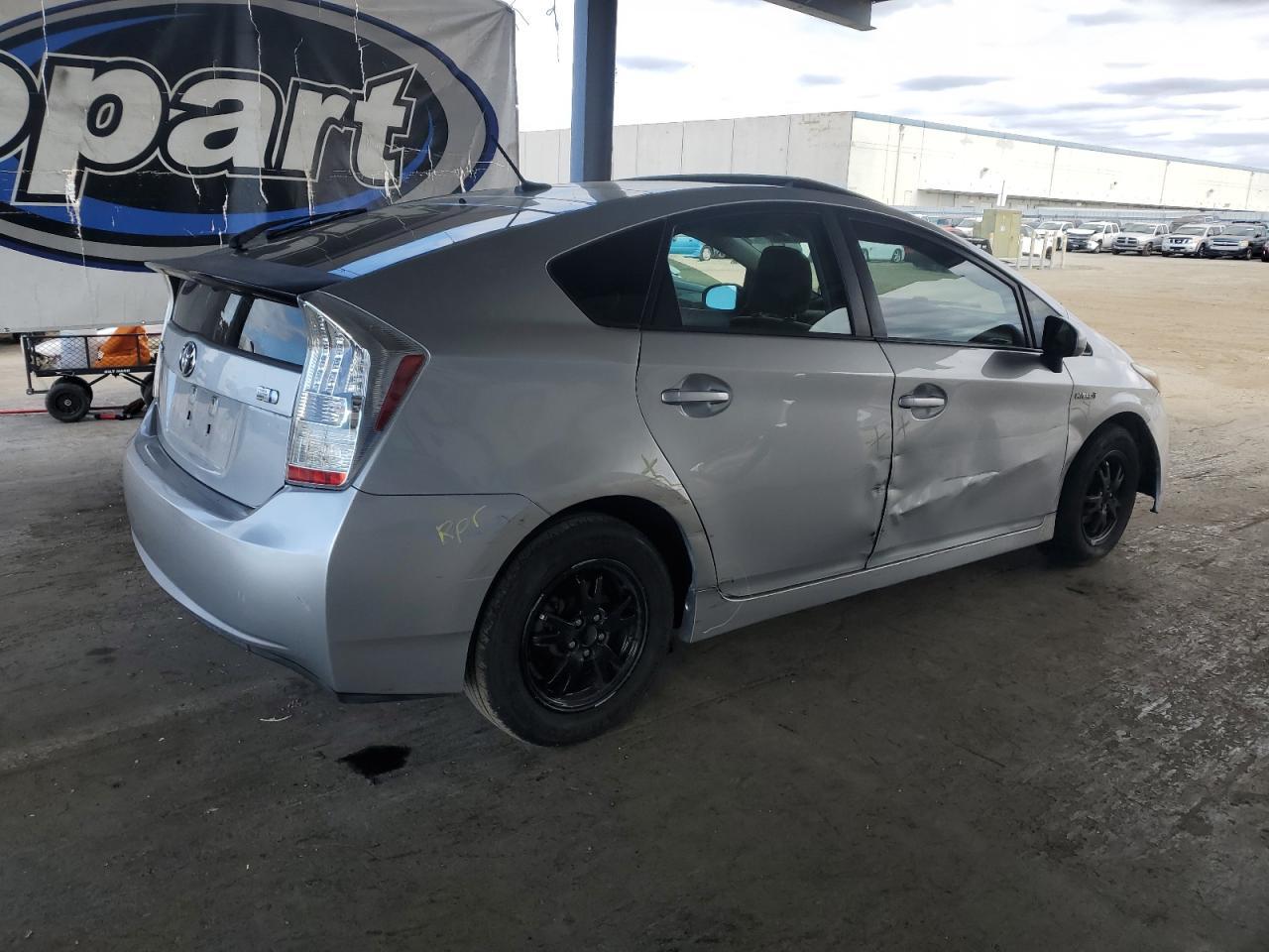 2011 Toyota Prius - Image 3