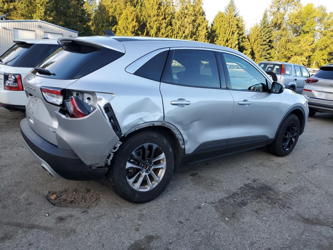 2020 Ford Escape Se - Фото 3