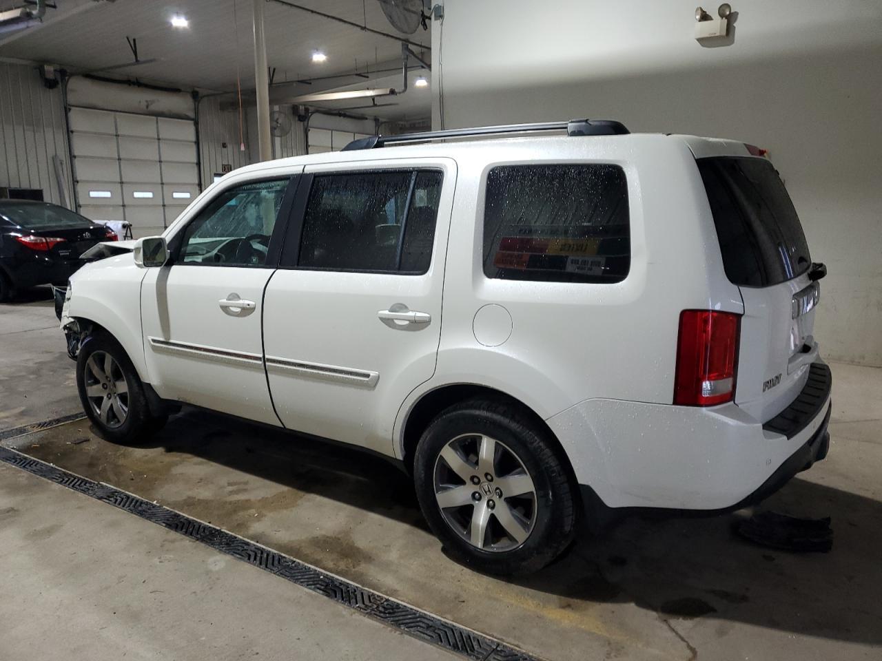 2012 Honda Pilot Touring - Image 2