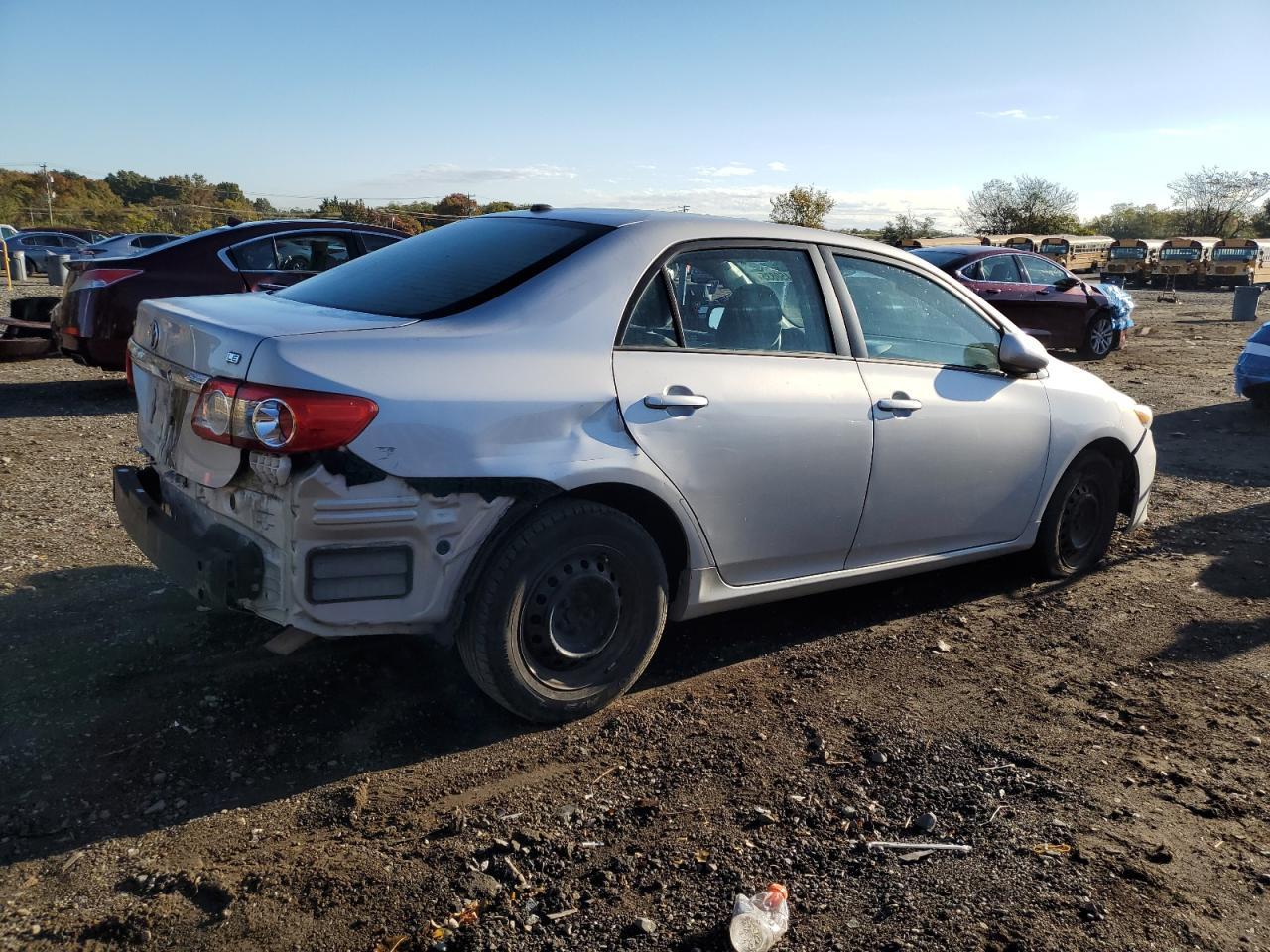 2011 Toyota Corolla - Фото 3