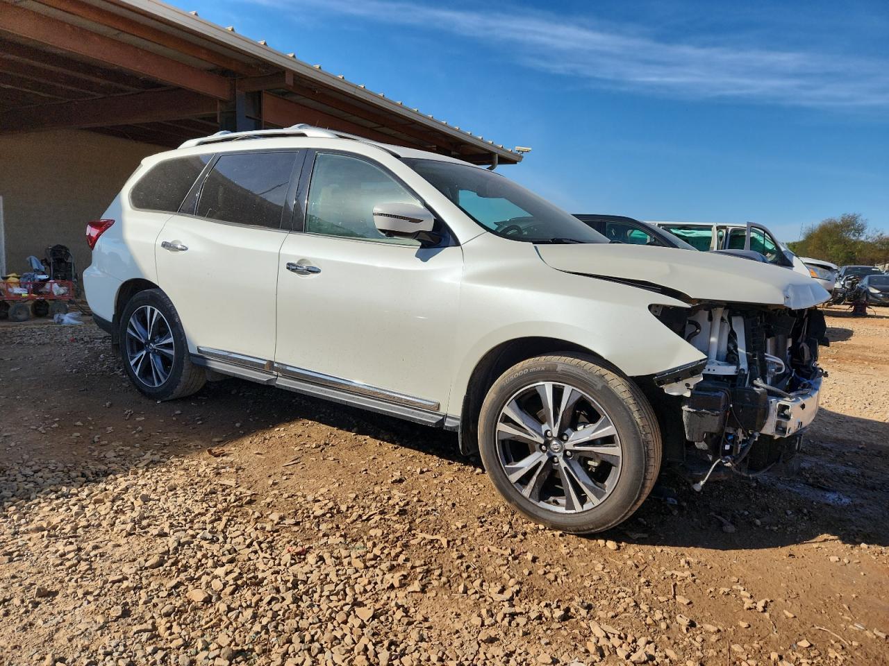 2019 Nissan Pathfinder S - Image 4