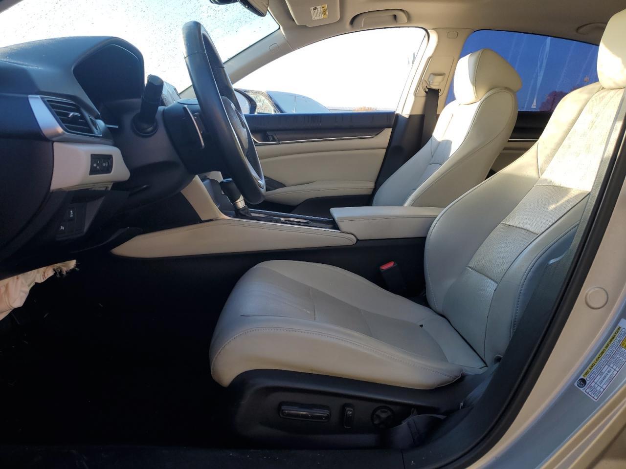 2018 Honda Accord Touring - Фото 7