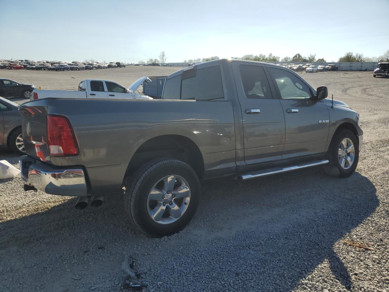 2010 Dodge Ram 1500 - Фото 3