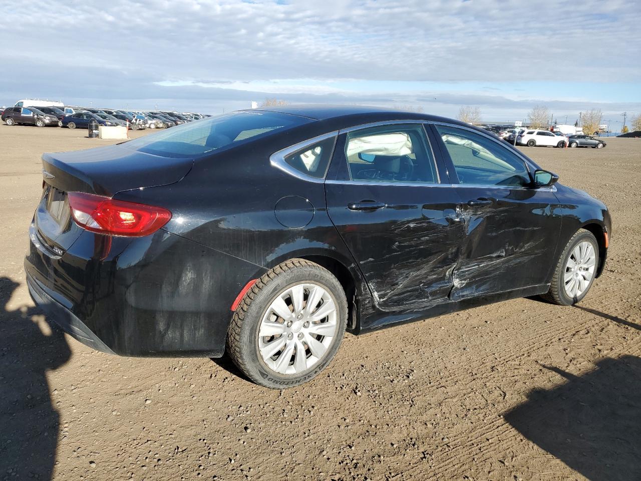 2016 Chrysler 200 Lx - Фото 3