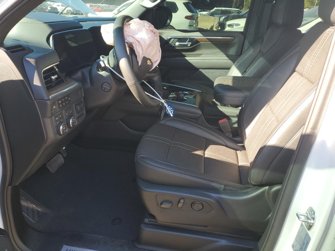 2025 Chevrolet Suburban K1500 High Country - Фото 7