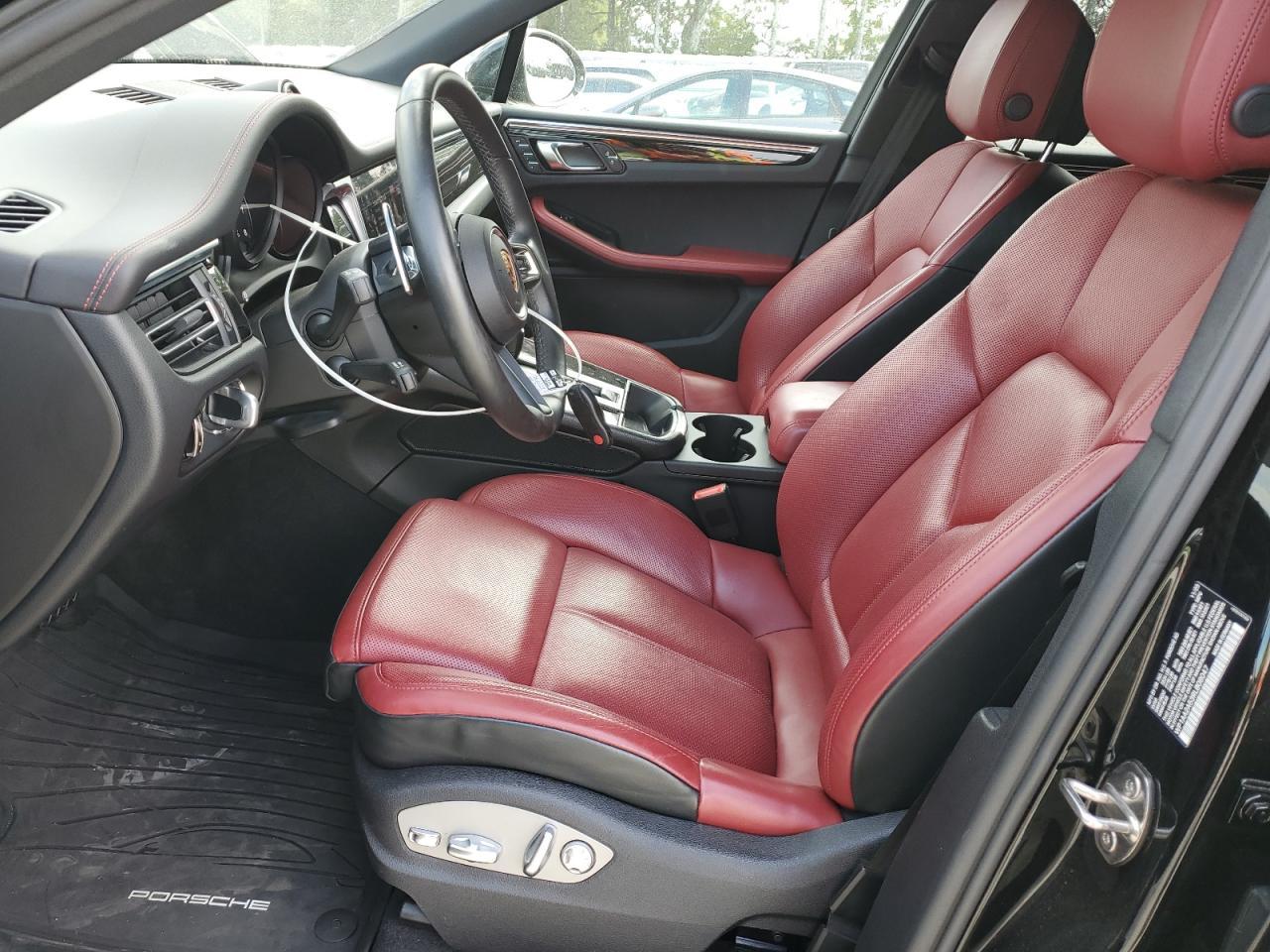 2024 Porsche Macan Base - Image 7