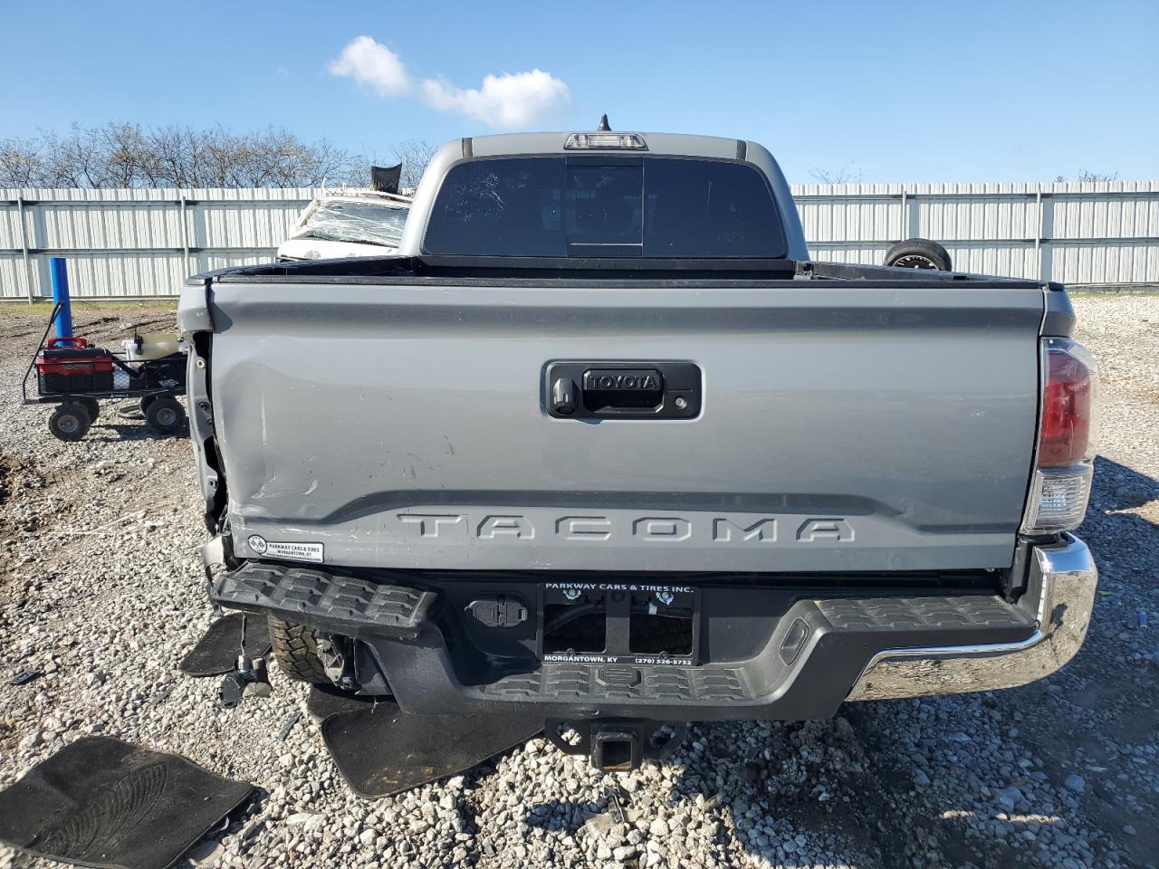 2020 Toyota Tacoma Double Cab - Image 6