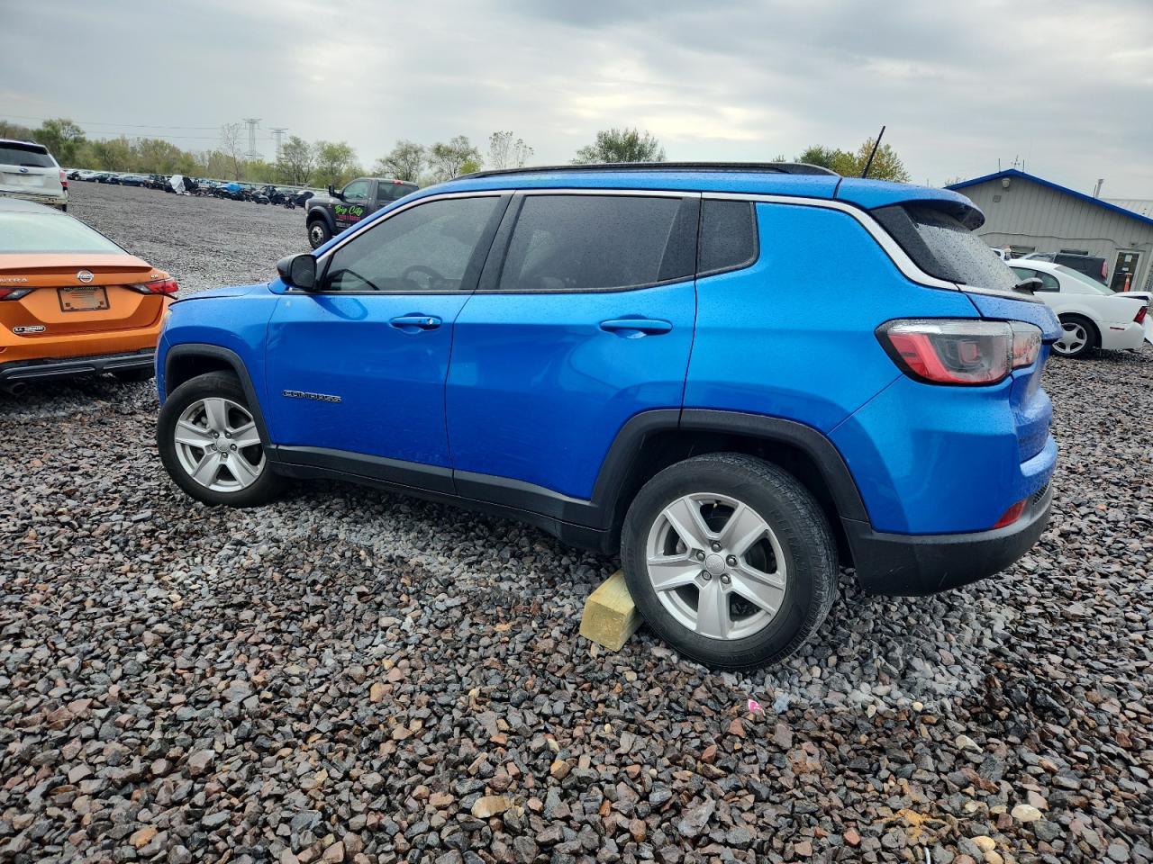 2022 Jeep Compass Latitude - Image 2