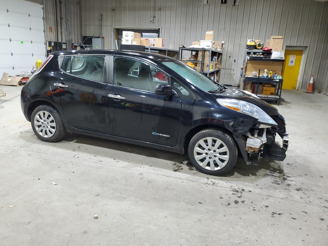 2015 Nissan Leaf S - Фото 4