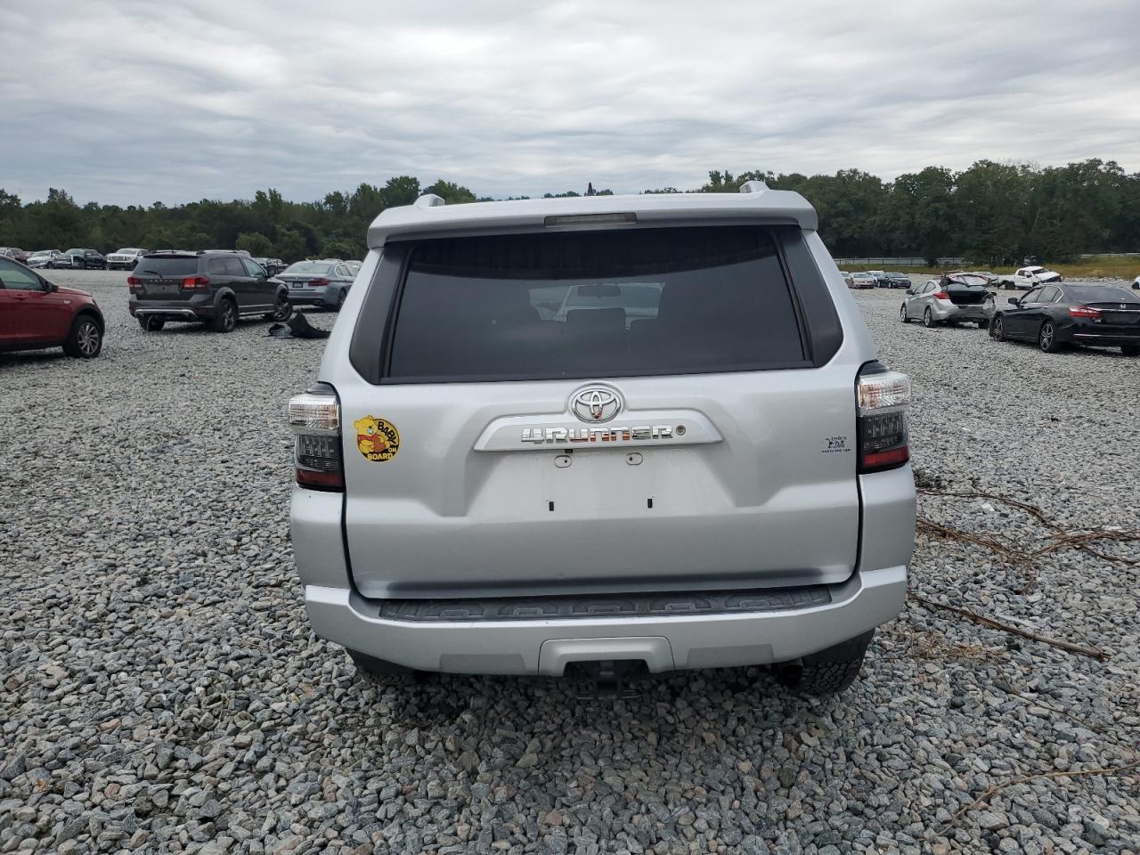2015 Toyota 4Runner Sr5 - Image 6