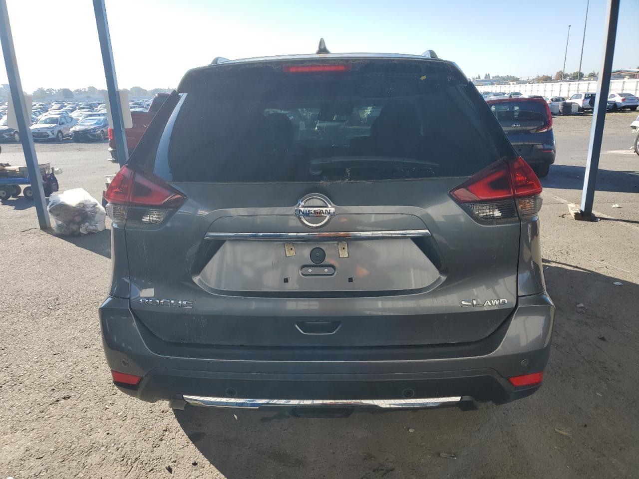 2020 Nissan Rogue S - Фото 6