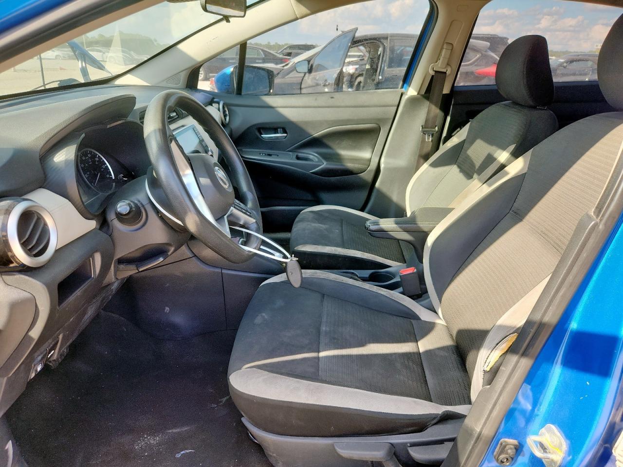 2020 Nissan Versa Sv - Image 7