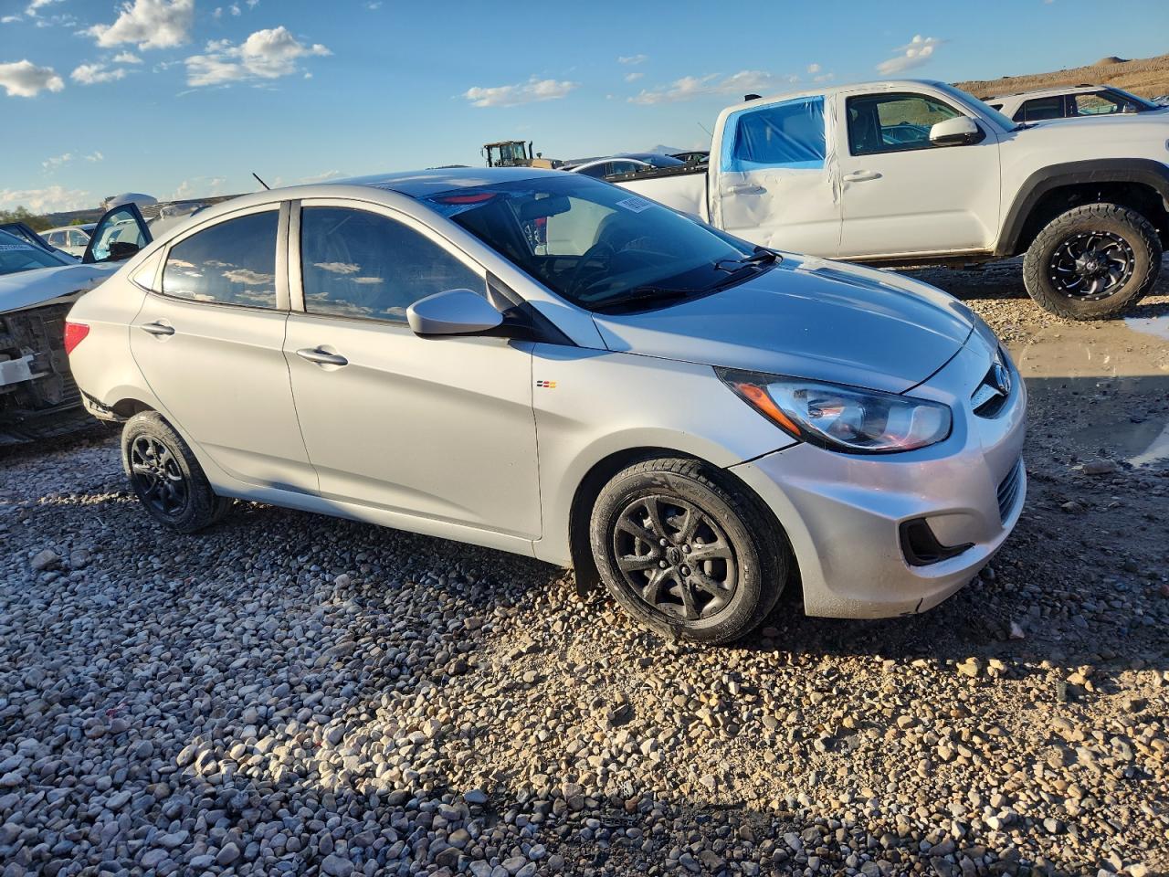 2013 Hyundai Accent Gls - Фото 4