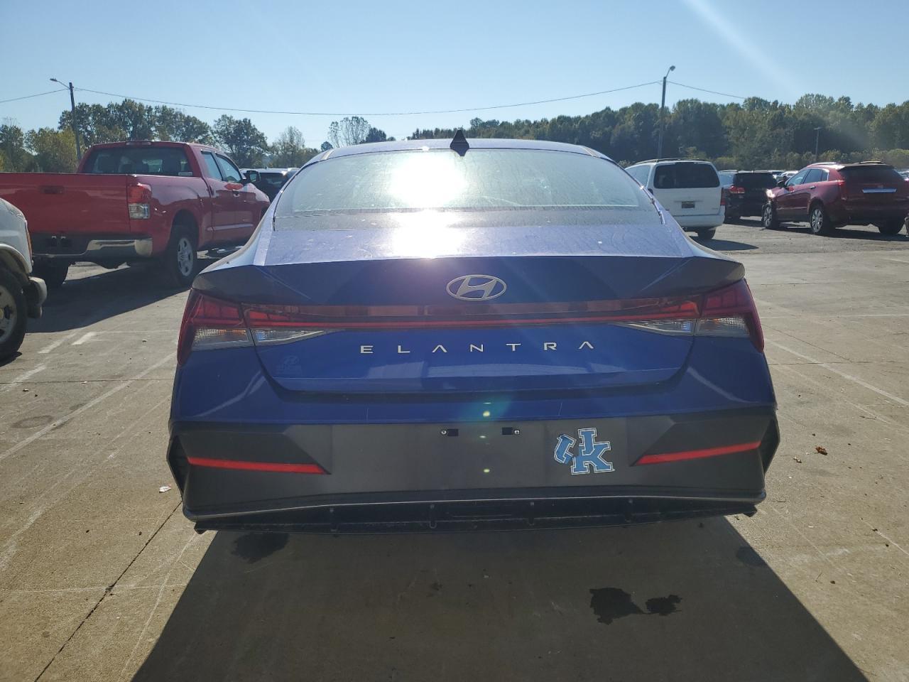 2025 Hyundai Elantra Sel - Фото 6