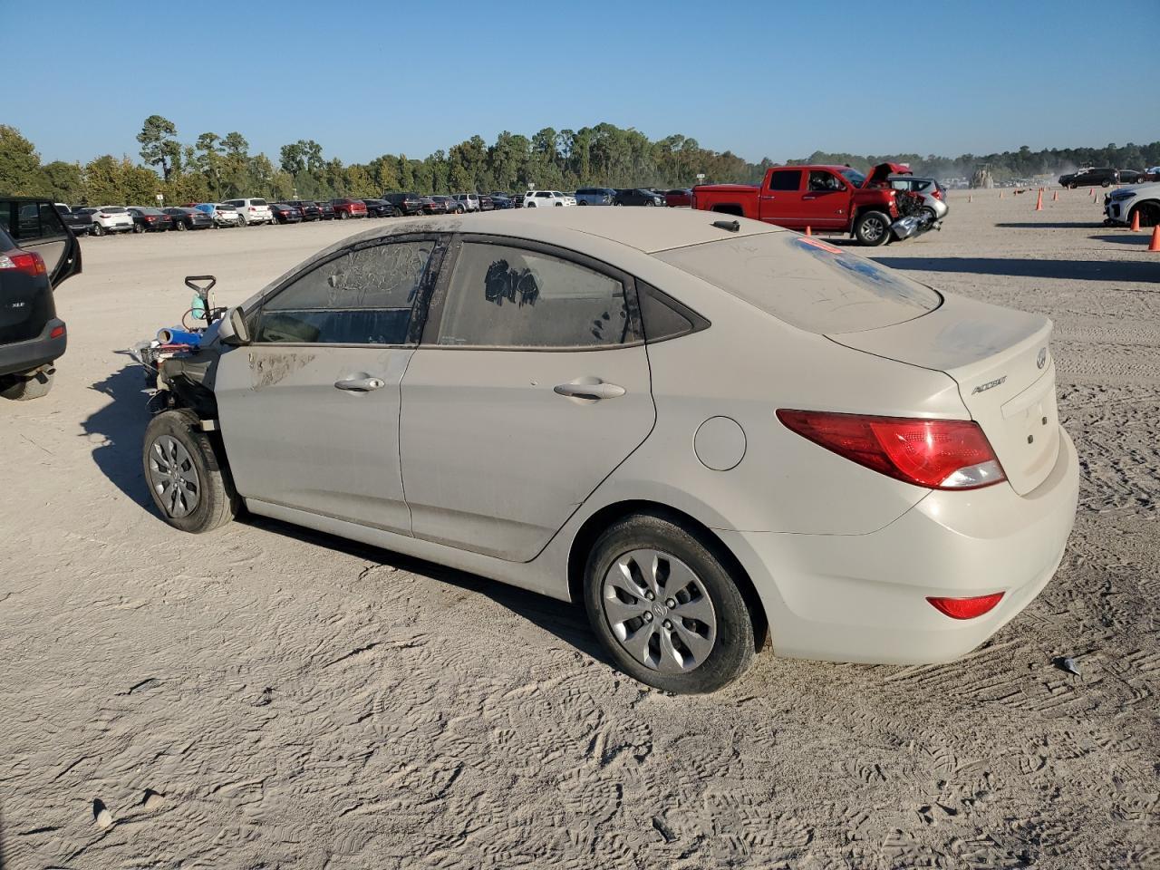 2016 Hyundai Accent Se - Image 2