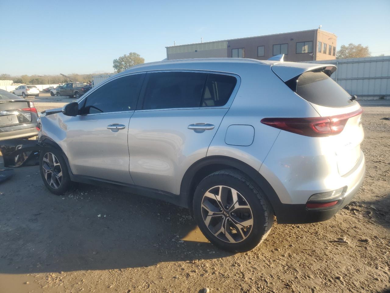 2021 Kia Sportage Ex - Фото 2