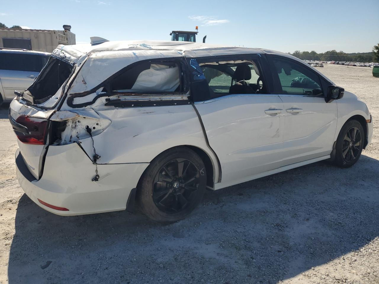 2024 Honda Odyssey Sport - Image 3