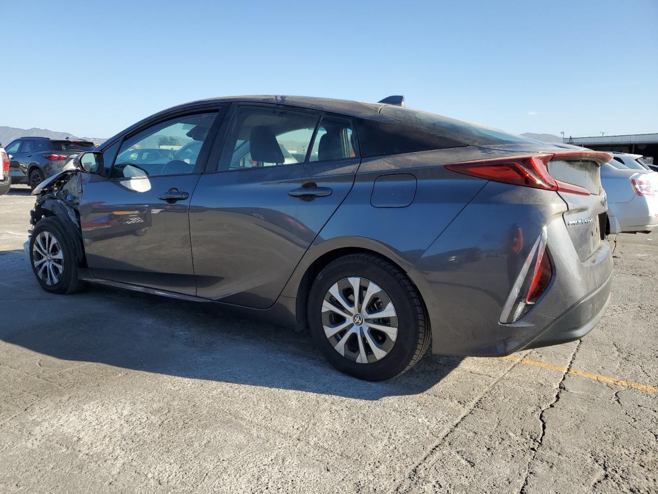 2021 Toyota Prius Prime Le - Фото 2