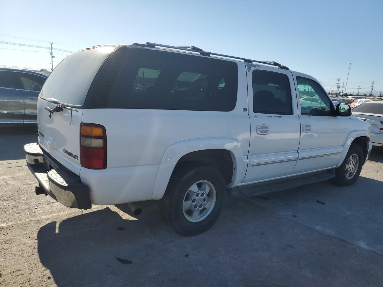 2002 Chevrolet Suburban C1500 - Фото 3