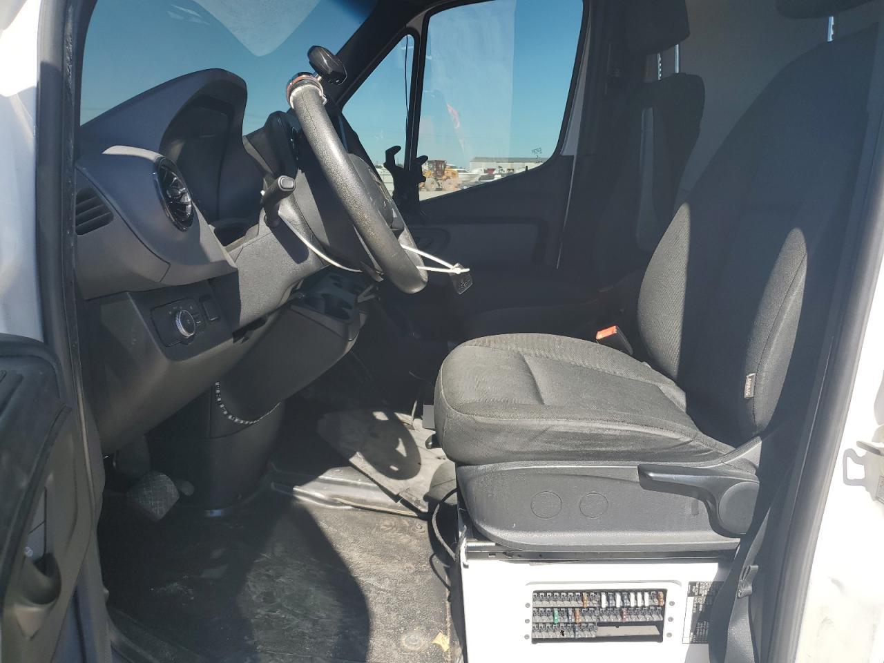 2021 Mercedes-Benz Sprinter 2500 - Image 7