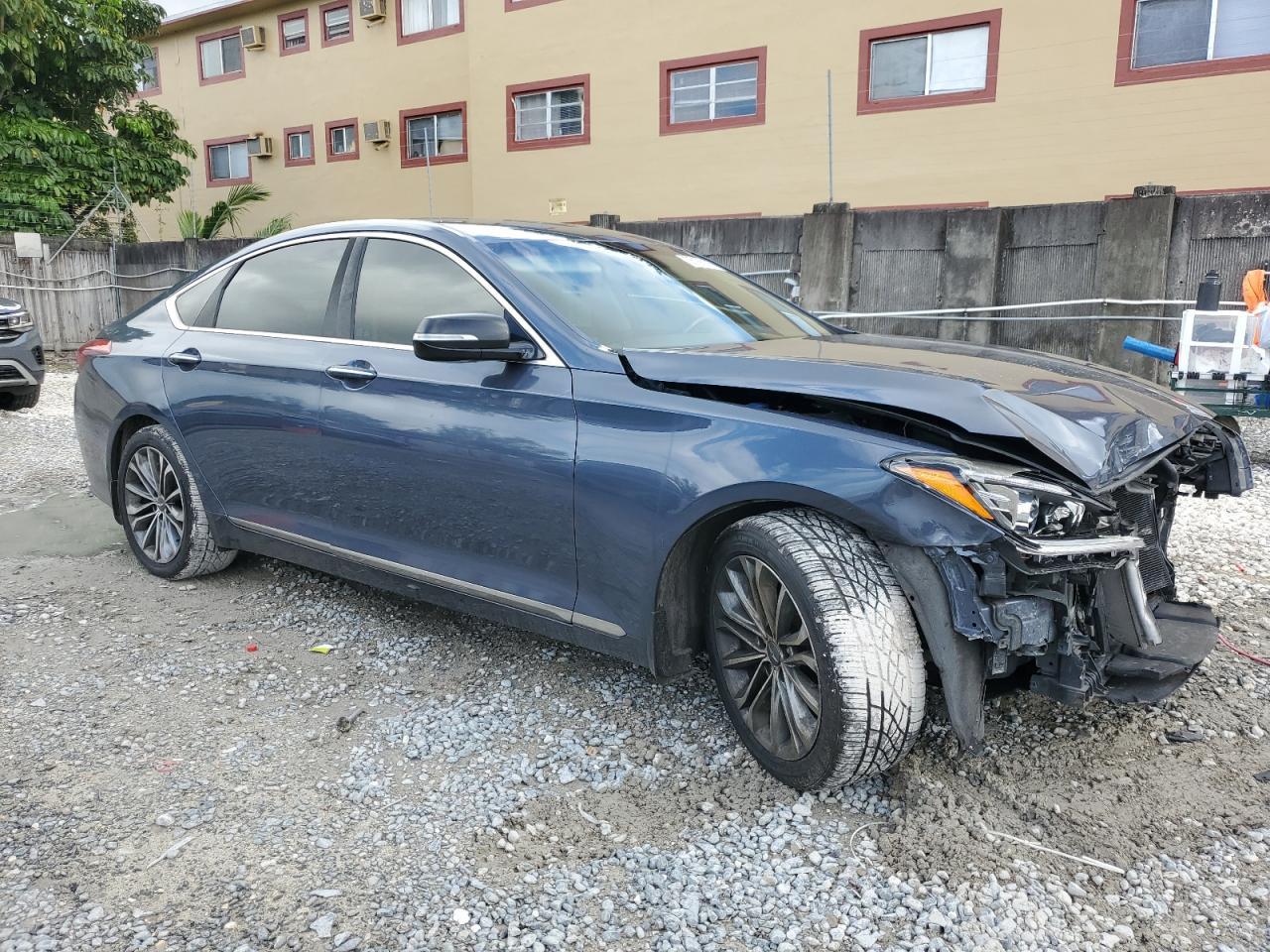 2016 Hyundai Genesis 3.8L - Фото 4