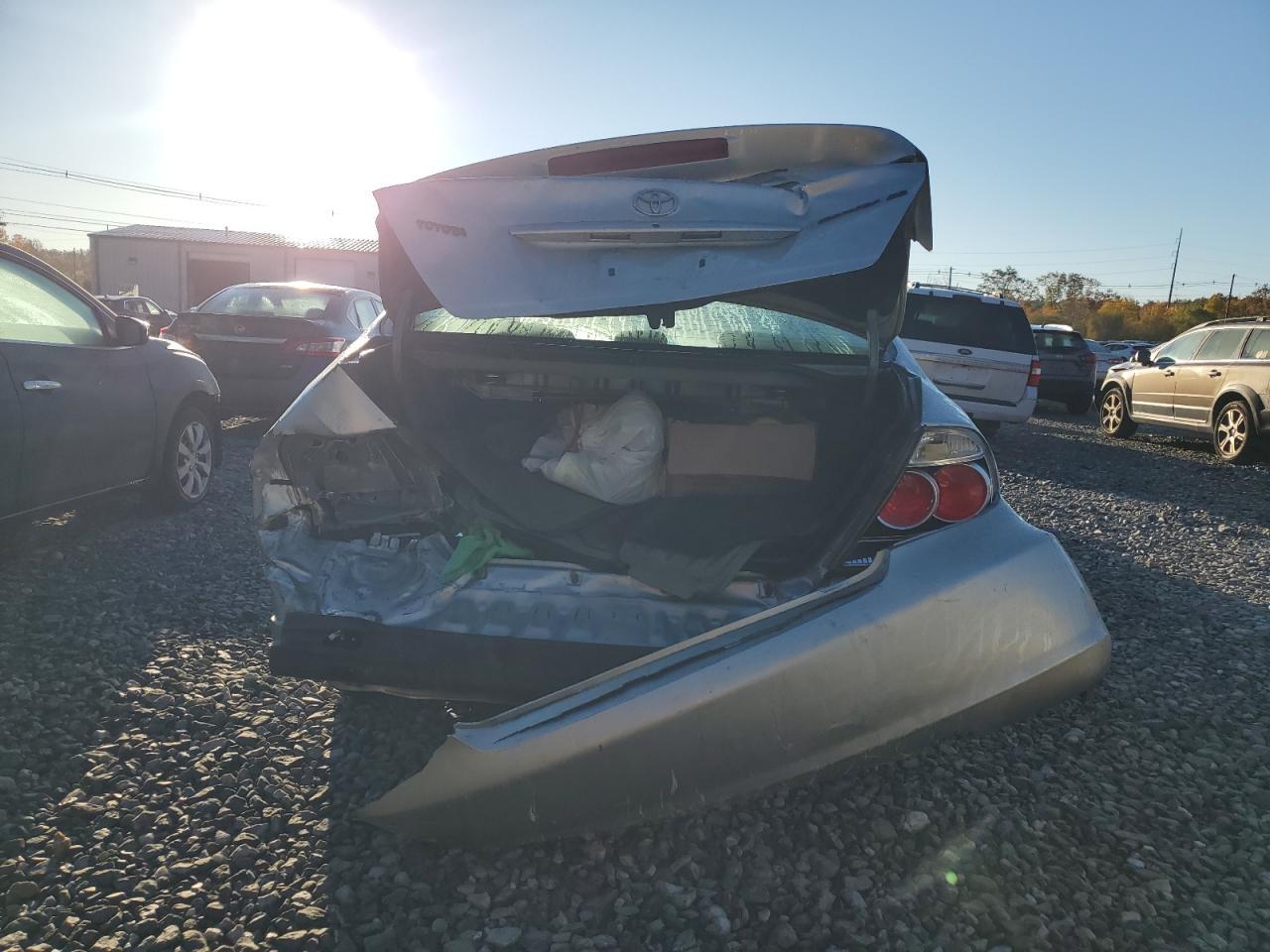 2005 Toyota Camry Le - Фото 6