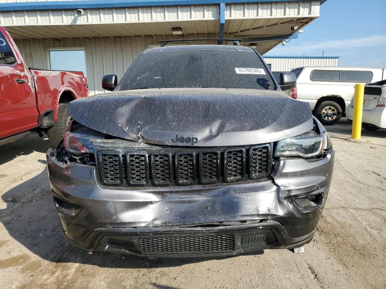2020 Jeep Grand Cherokee Laredo - Image 5
