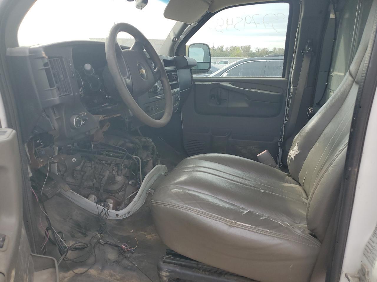 2014 Chevrolet Express G3500 - Image 7