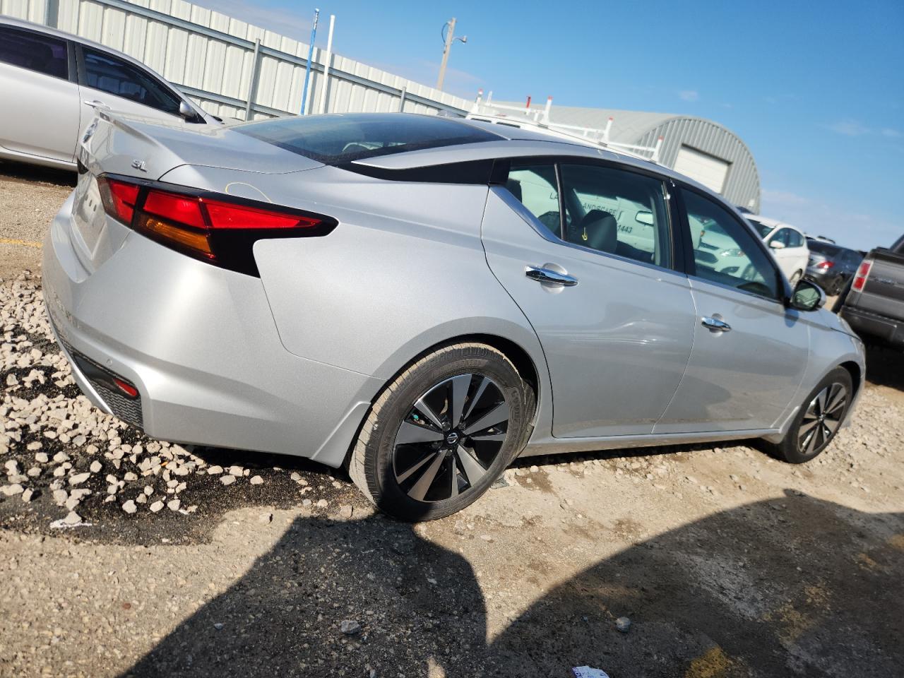 2019 Nissan Altima Sl - Фото 3