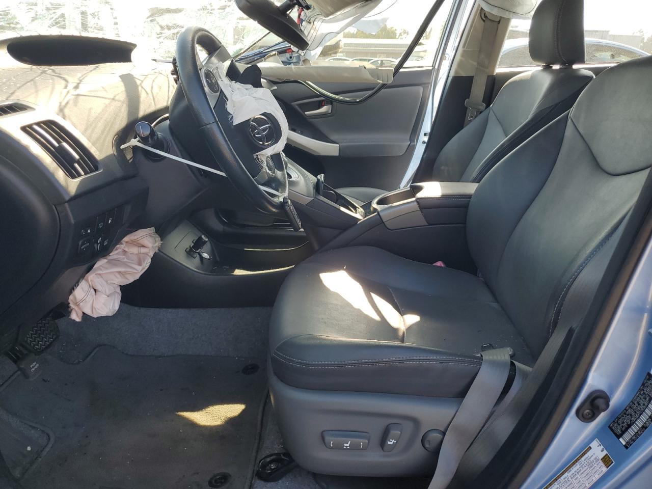 2013 Toyota Prius Plug-In - Image 7