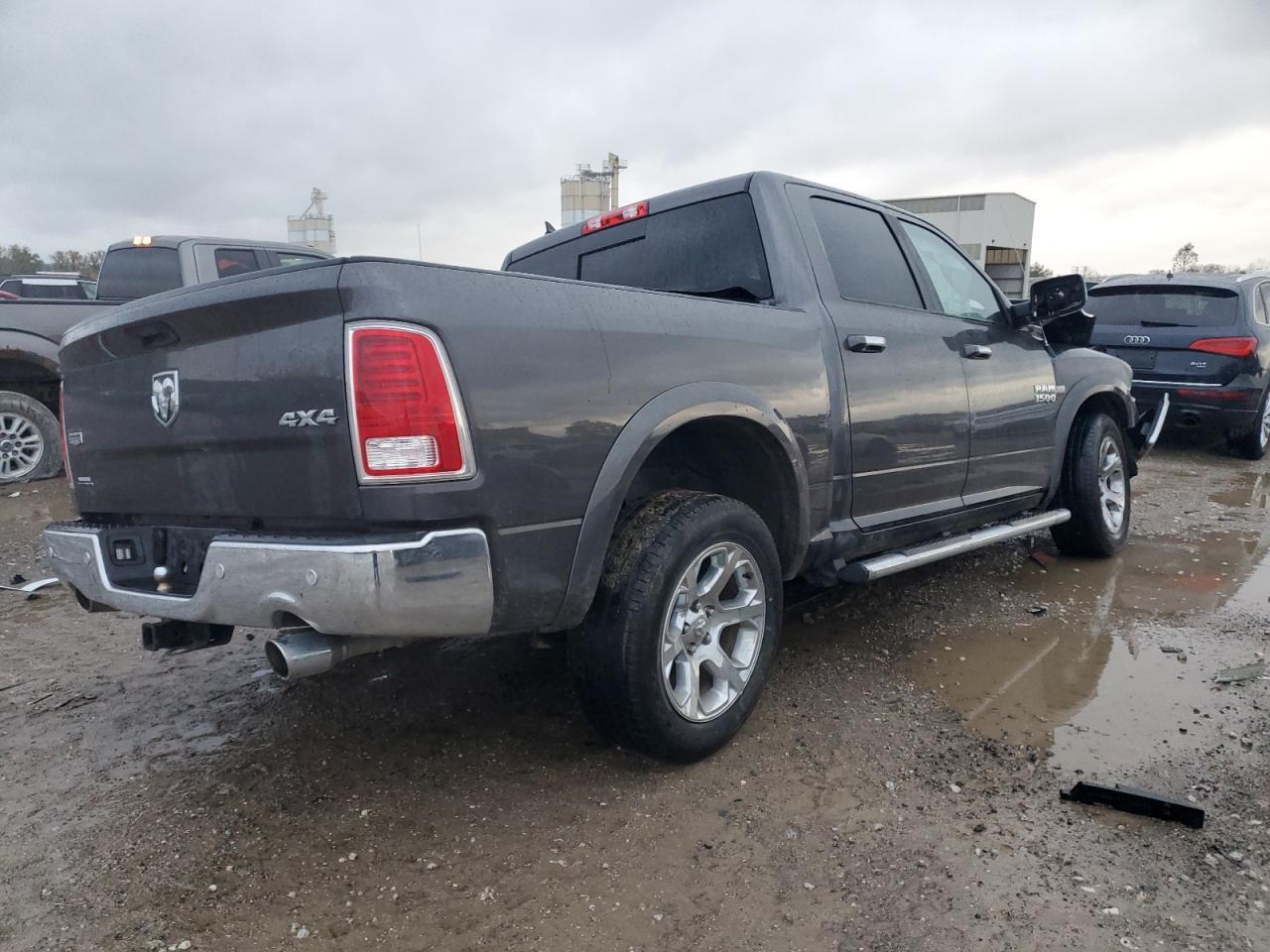 2018 Ram 1500 Laramie - Фото 3