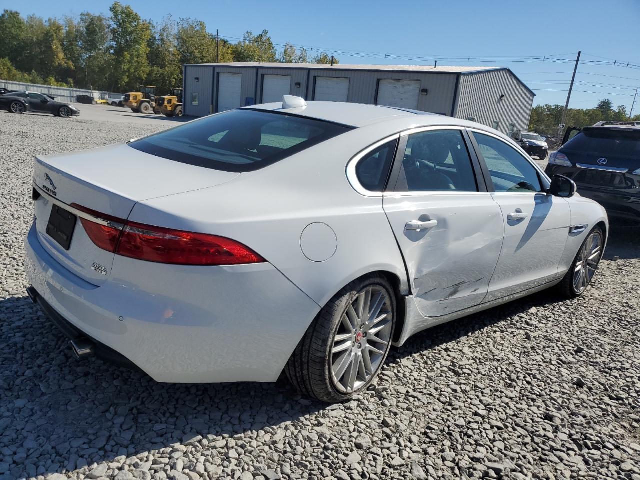 2016 Jaguar Xf Prestige - Фото 3