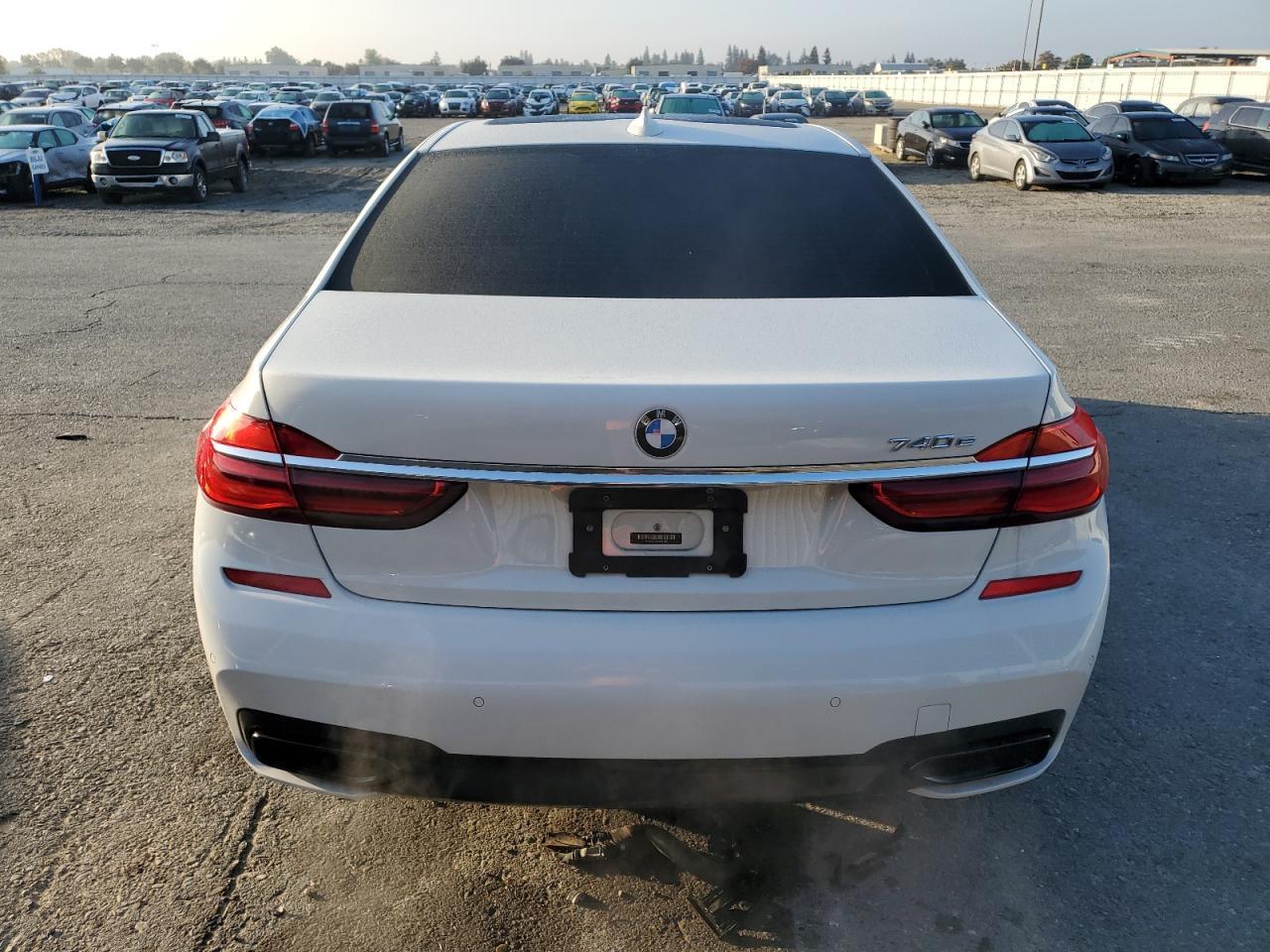 2017 BMW 740 Xe - Фото 6