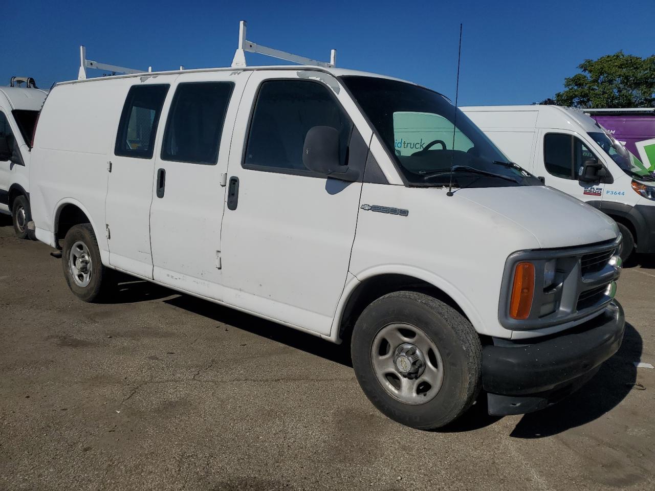 2002 Chevrolet Express G2500 - Image 4