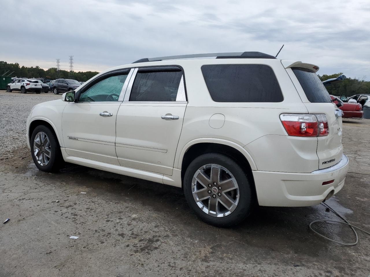 2011 GMC Acadia Denali - Image 2