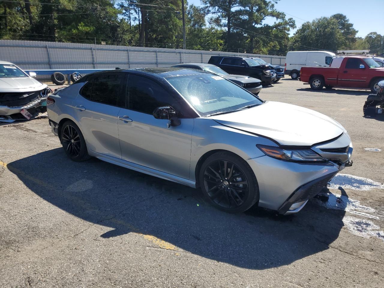 2022 Toyota Camry Xse - Фото 4