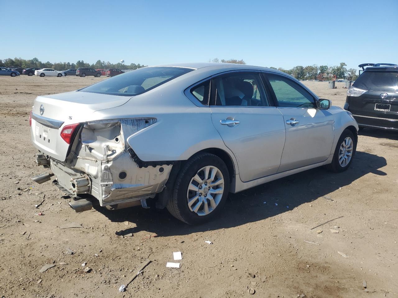 2016 Nissan Altima 2.5 - Image 3