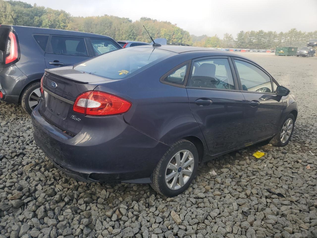 2012 Ford Fiesta Se - Фото 3