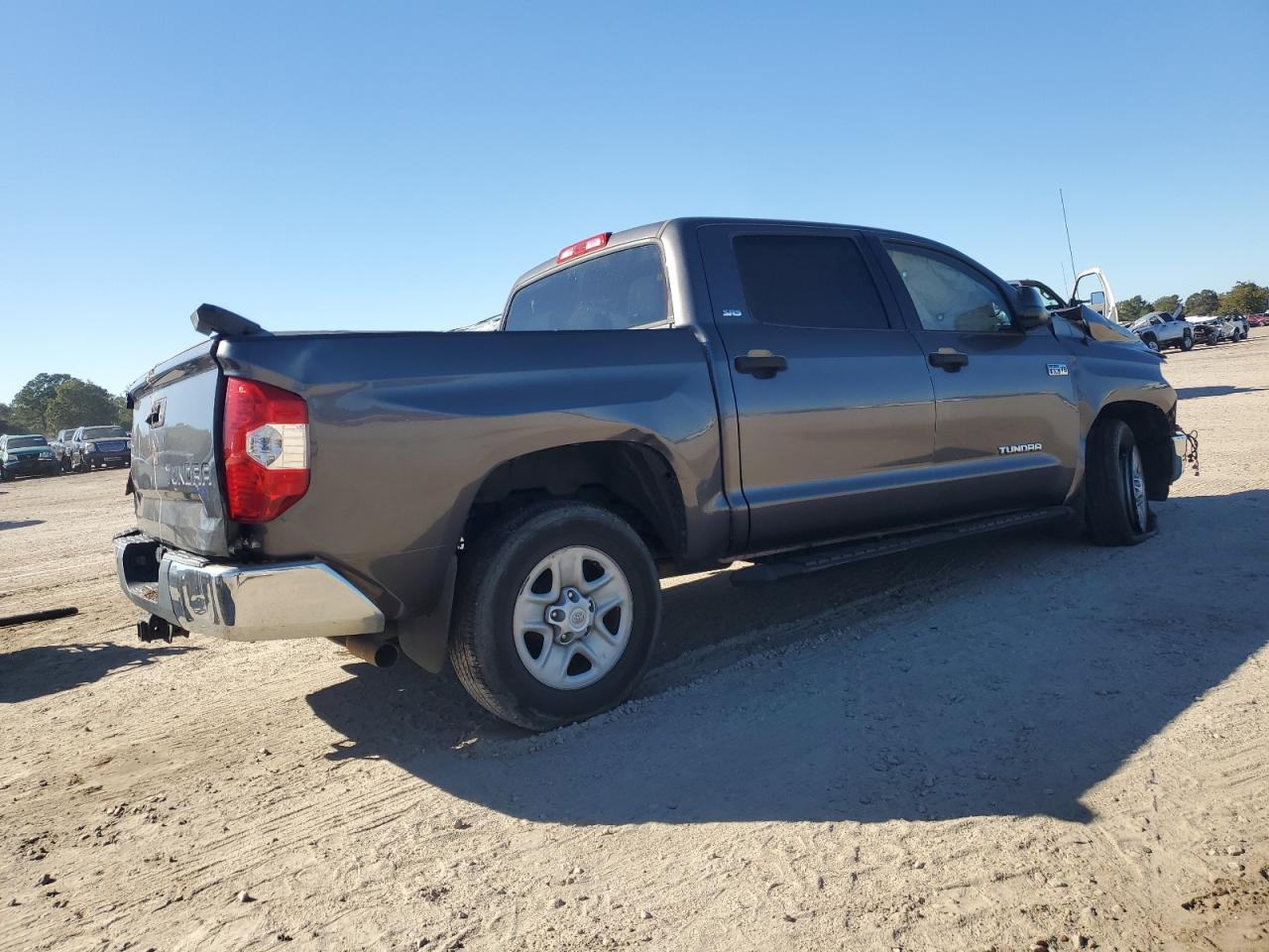 2017 Toyota Tundra Crewmax Sr5 - Фото 3