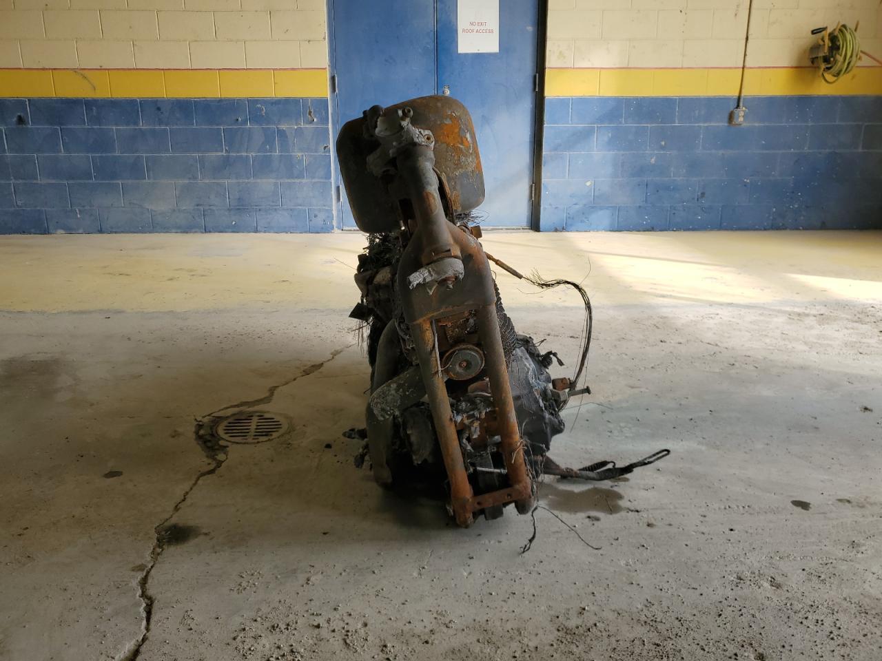 2009 Harley-Davidson Xl883 N - Фото 2