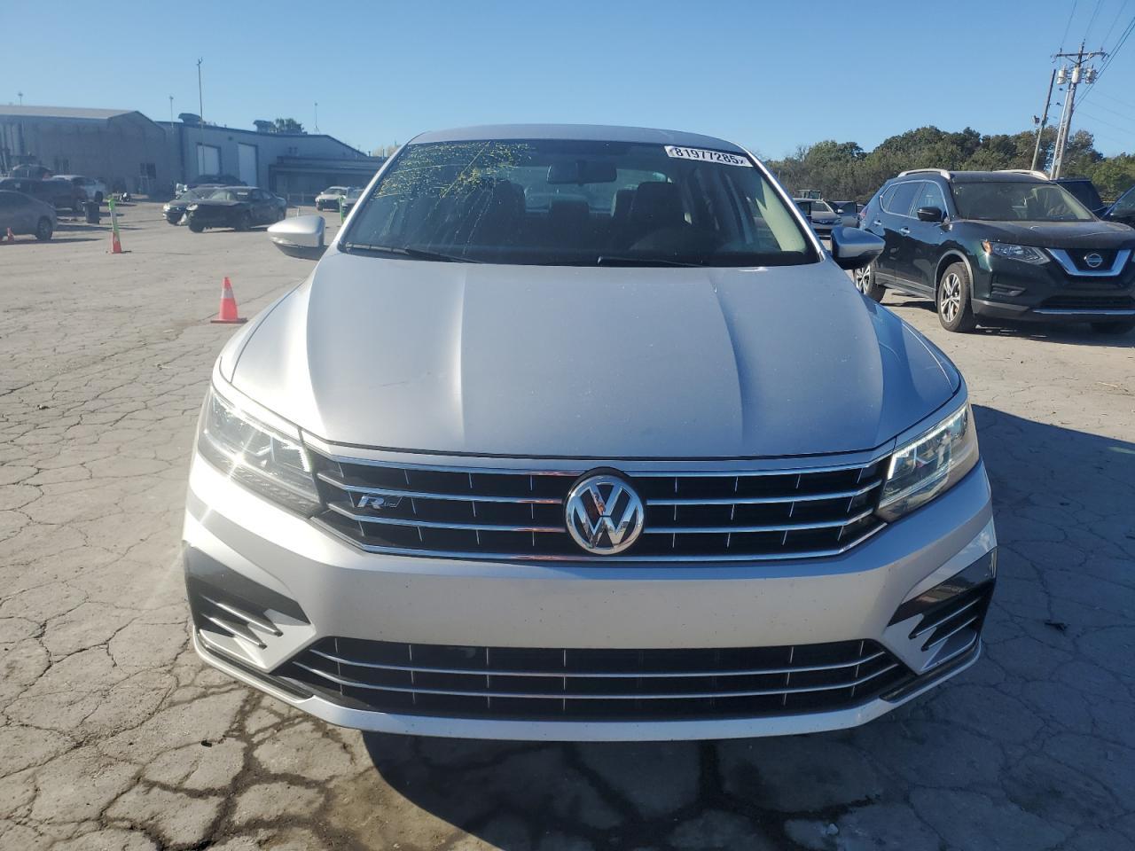 2018 Volkswagen Passat S - Фото 5