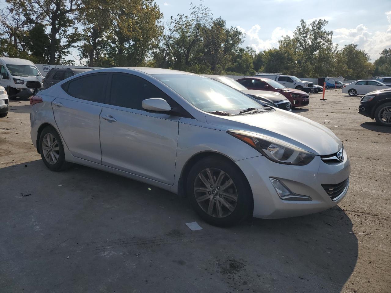 2014 Hyundai Elantra Se - Фото 4