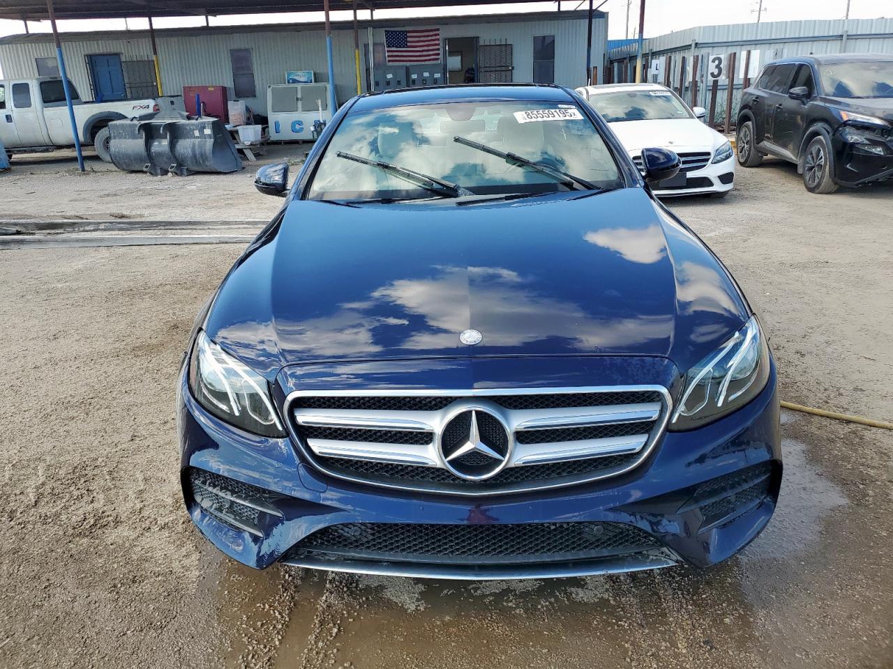 2017 Mercedes-Benz E 300 - Фото 5