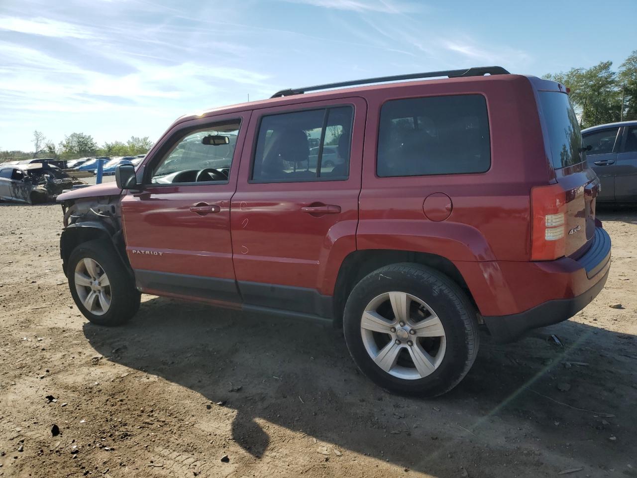 2012 Jeep Patriot Latitude - Фото 2