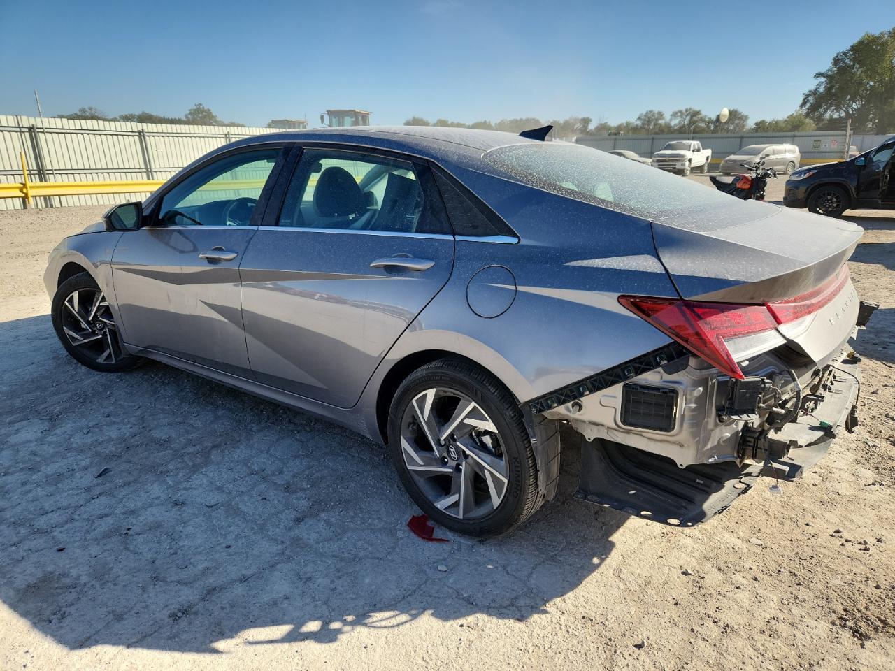 2024 Hyundai Elantra Limited - Image 2