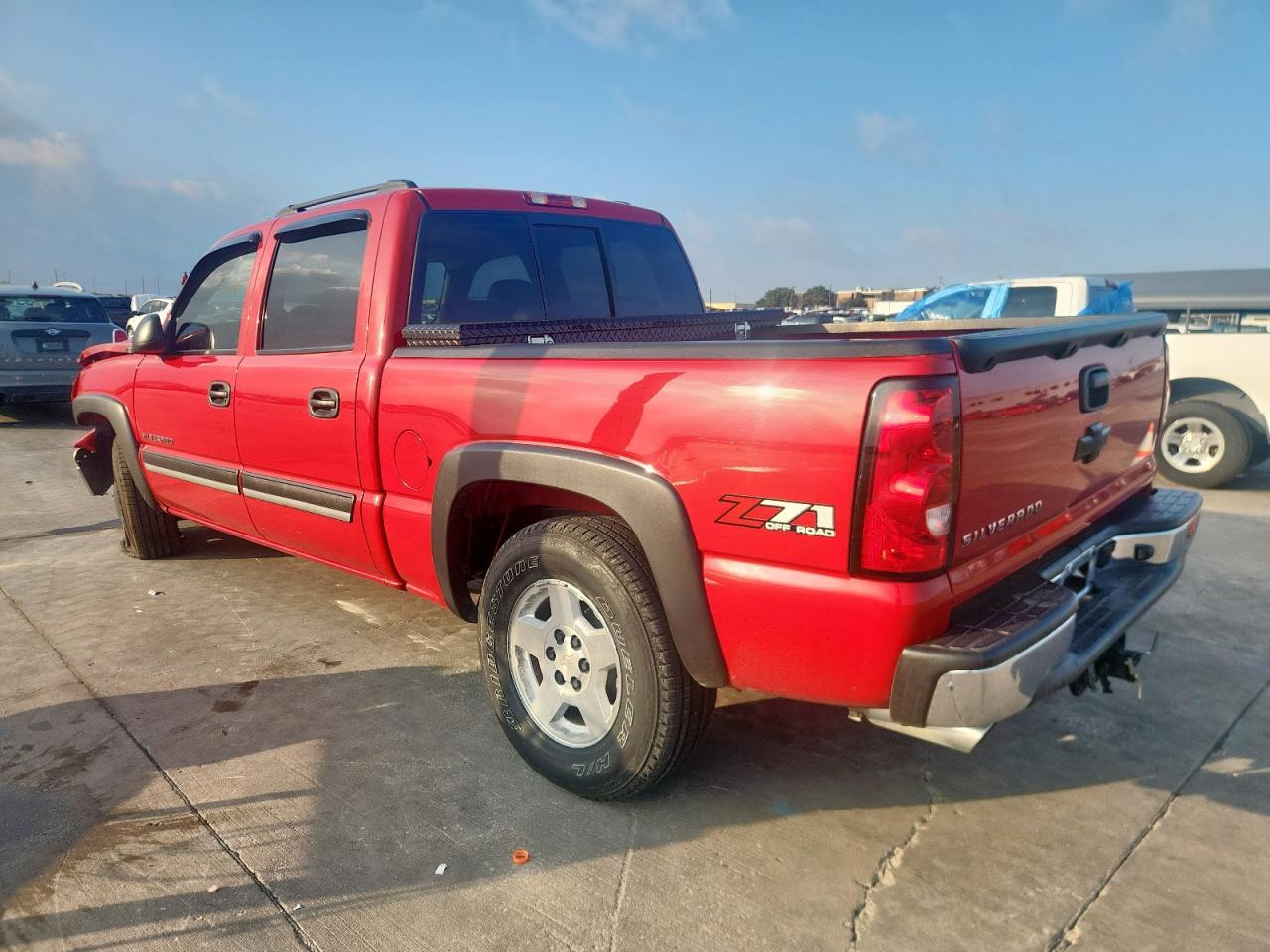 2006 Chevrolet Silverado K1500 - Image 2