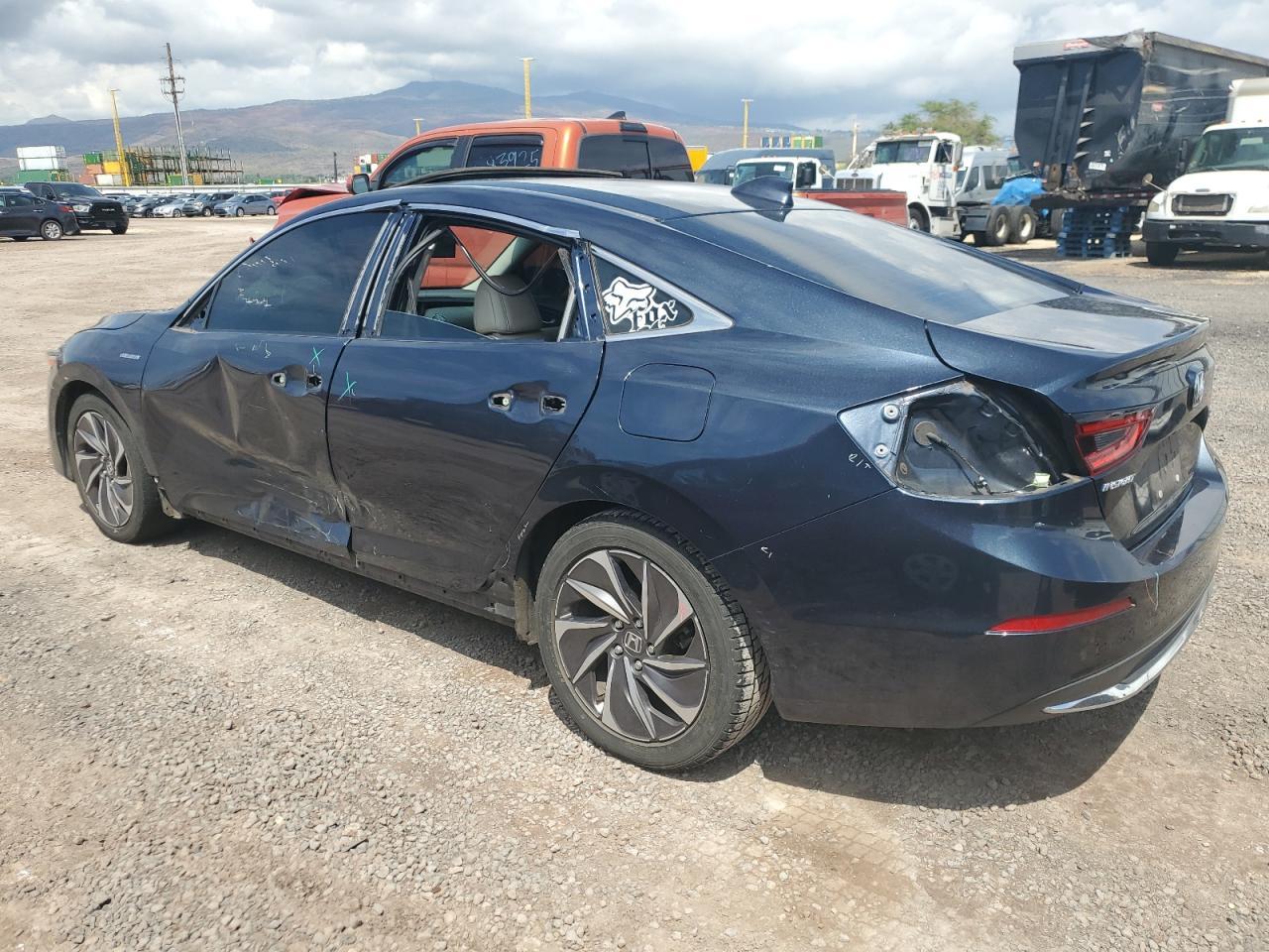 2021 Honda Insight Touring - Image 2