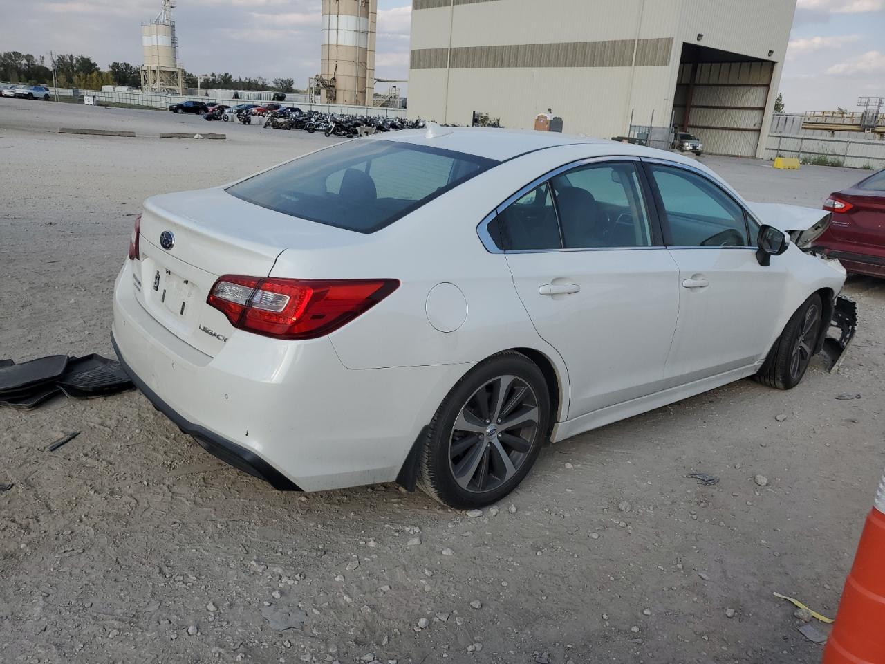 2019 Subaru Legacy 2.5I Limited - Фото 3